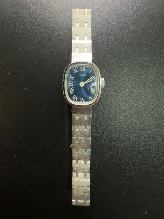 VINTAGE ELGIN LADIES WIND UP WATCH SILVER WITH BLUE FACE DAINTY MINIMALIST main image 2